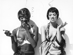 a-state-of-bliss:  Naomi Campbell & Christy Turlington by