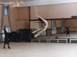 vintagepales:The Bolshoi dancer Nikolai Tsiskaridze being rehearsed