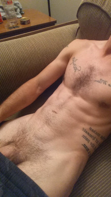 amateur-porn-filmer:  This 27 y/o Bi guy in the Cincinnati Ohio