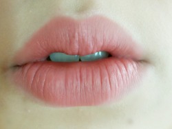 honeymxlk:  Today my lips looked bomb 