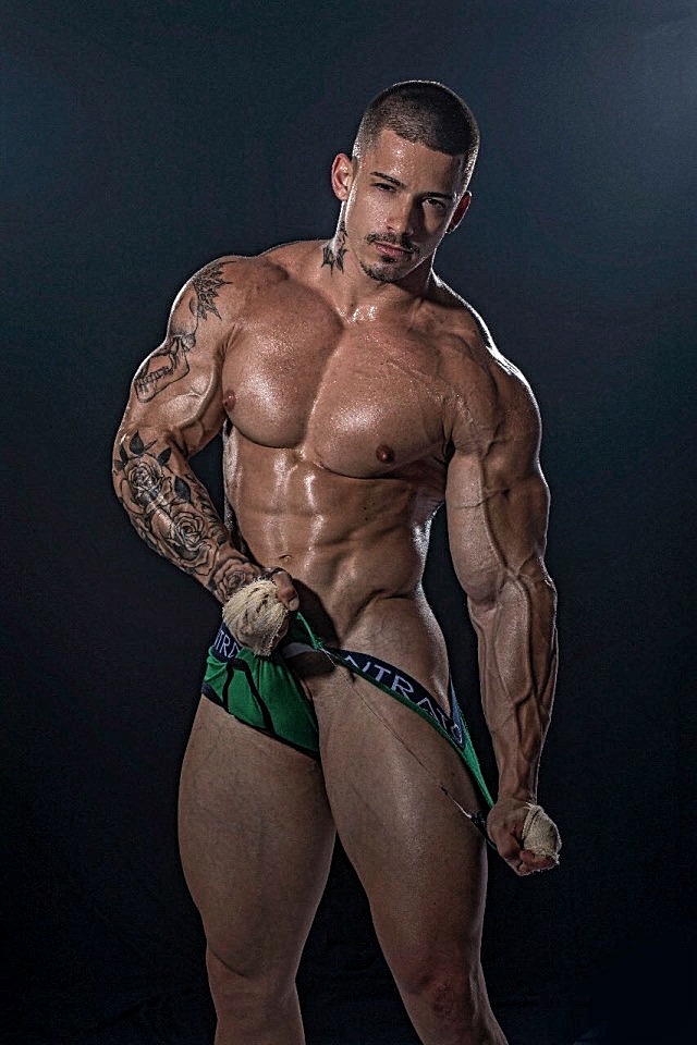 bialphamalemotivation:Follow me on Twitter to see the uncensored