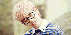  daehyun in glasses /ugly sobbing/ 