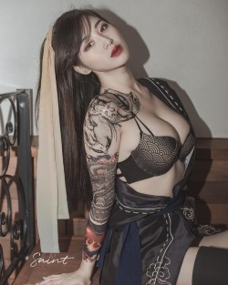 love-cosplaygirls:Kim Woohyun as Genderbend Hanzo