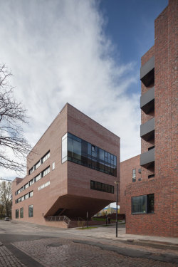 architectureland:  University “An der Karlsburg” designed