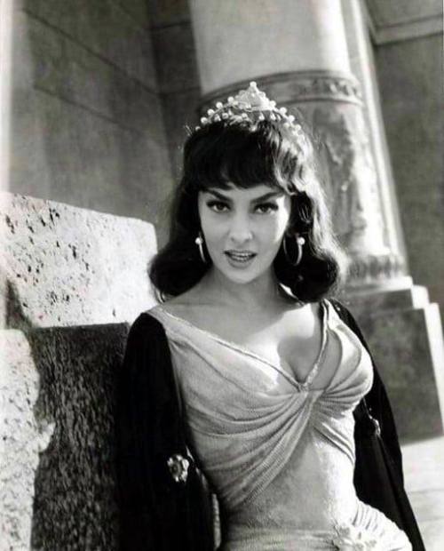 Gina Lollobrigida Nudes & Noises  