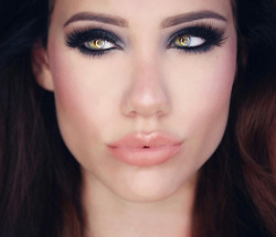 thismakeup:  *LOOK* Bold lips with bold eye liner *HOW TO* Eyebrow