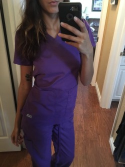 sexonshift:  #sexynurse #scrubs #onoff   Lovely