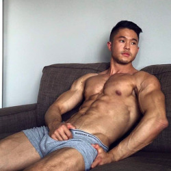 evianguy:  Hawt Asian Stud! 