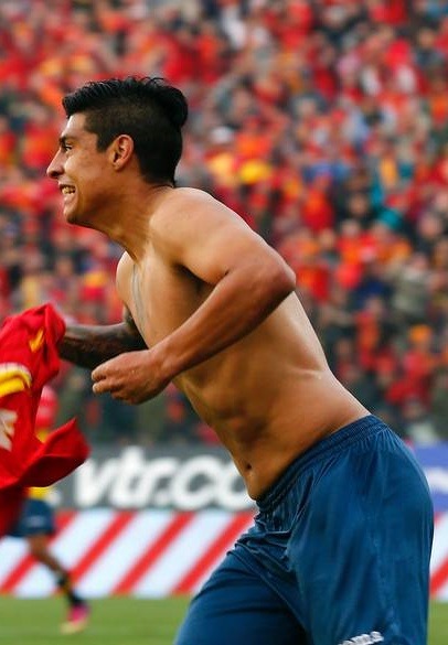 futbolistas-chilenos-hot:  Patricio Rubio  Conozco en persona al pato… Tiene el pedazo de raja y es más caliente que la mierda