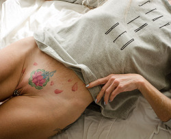 theburninglotus:  Stay in bed? You betcha! Sunday’s are good