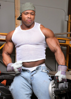 phatbrothasblog:  asianmusclemaster:  Black Muscle Breeder for