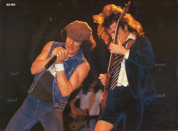 grapost:  AC/DC - Brian Johnson 