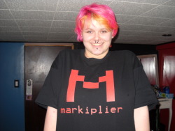 lessthanaprettyface:  YYYAAAAYYYY MY MARKIPLIER SHIRT CAME IN