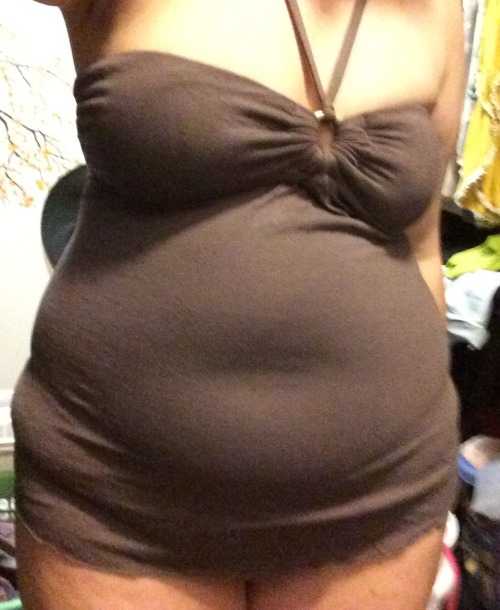 bbwsrock:  biglegwoman:  Found some more going out clothes, some dating back to beginning of college. Canâ€™t squeeze a bra in any of these!  The blue top was so tight you canâ€™t even see the full 4-5 inch long design in the front, too fat to even pull