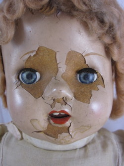 hazedolly:Circa 1940s / 1950s vintage composition doll.