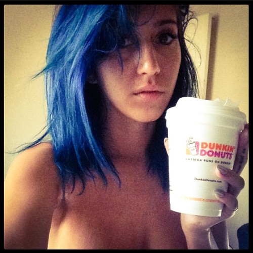 Bringing me coffee while I’m still in bed is the way to my heart. #themoreyouknow Thanks @naesquared!