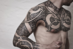 mererecorder:  Armor of Wyrms, day 10. Tattoo of the ages by