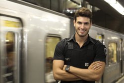 mydesires-br:  Guilherme Leão he is from the brazilian subway