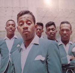 jahxjah:  therunwaylife:  Vintage: The Temptations  I watched