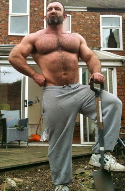 wrestlerswrestlingphotos:  Toronto gay musclestud working shirtless