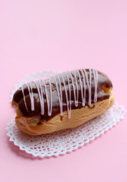 confectionerybliss:  Chocolate Covered Strawberry Eclairs For