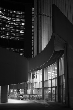 iversuslens:  Wrapping around, City Hall, Toronto, February 2014