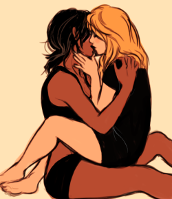 bevsi:  totally punk gf makeouts 