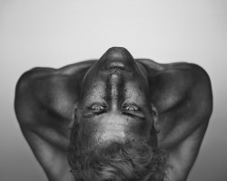 nirarieli:  crossconnectmag:  Red Hot Infrared Men photographed