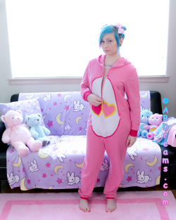 candyabdl:  Teasers from one of my most favouritest photo sets/clips