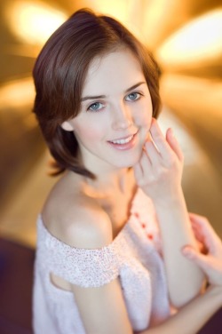 sweetadorablegirls:  Sweet, Adorable, Girl Next Door