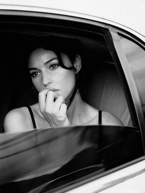 Monica Bellucci photographiée par Luc Roux, 2002 Nudes &