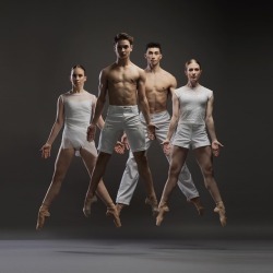 lovelyballetandmore:   Queensland Ballet Photo: David Kelly 