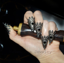 ringtorulethemall:  Black Dragon Nails Fierce Claw Rings Filigree