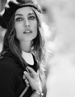 vogue-at-heart:  Nadja Bender for Elle France, October 2015 Photographed