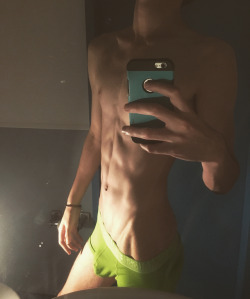 cj-105:  hotgguy:  Trying out the bright green short cut boxer