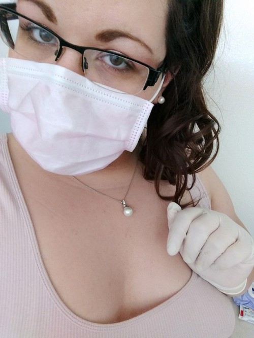 nurselclove:Just feelin’ around 