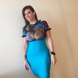sarajayxxx:  My outfit the first day of the Venus Expo. I had