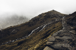 ollyjelley:  The Grey | Snowdonia, 2015 Photo: @ollyjelley 