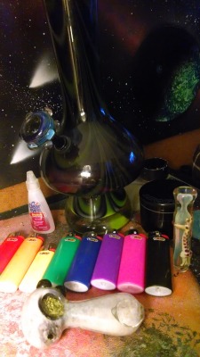 weedporndaily:  Erika M:  #stonersunday #prepared! There’s