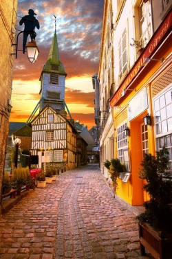 bluepueblo:  Sunset, Honfleur, Normandy, France photo via kate