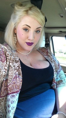 largeandlovely:  purple people eater 