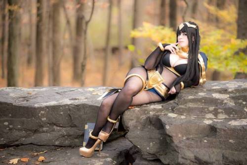 cosplayfanatics:  Tharja 2- Fire Emblem by sayacutie 