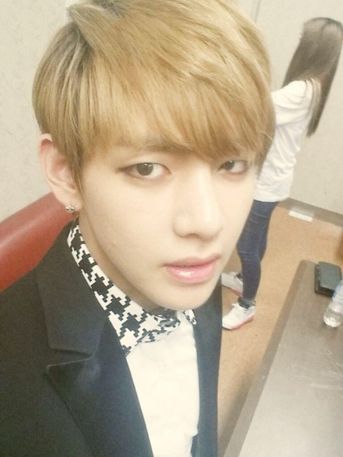 saltysugabts:  taehyung x light hair