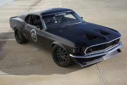 rhubarbes:  Agent 47 Harbinger Ford Mustang.  (via Agent 47 Harbinger