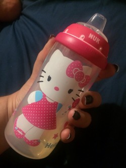 lilprincesssierra:  Drinking strawberry juice out of my Hello