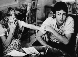 5to1:  Paul & LInda McCartney (Juan Les Pins 1972) 