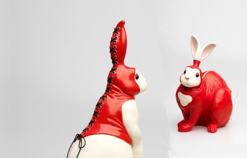 doggables:  sculptures by Michela Nibaldi; photos from here there’s also a series of sphynx cats in similar gear by Niba!  