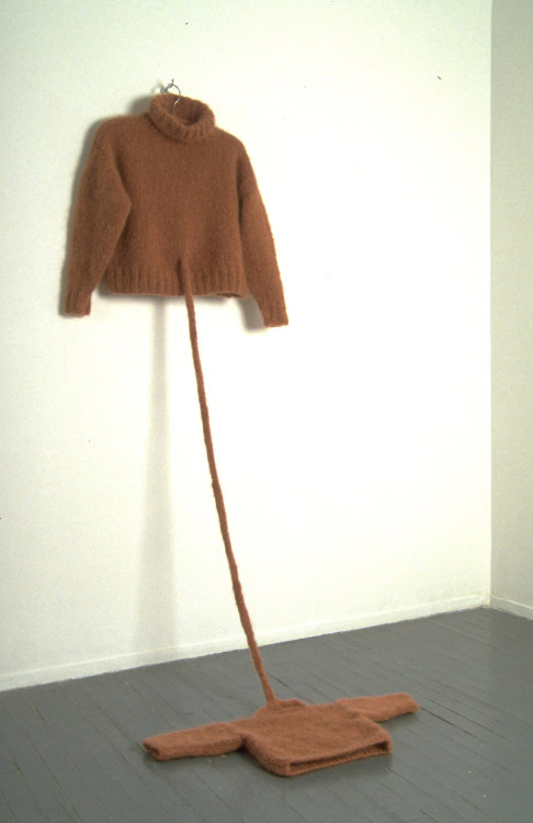 forestgreenlesbian:Brain Food - 2001Lindsay ObermeyerHand Knit