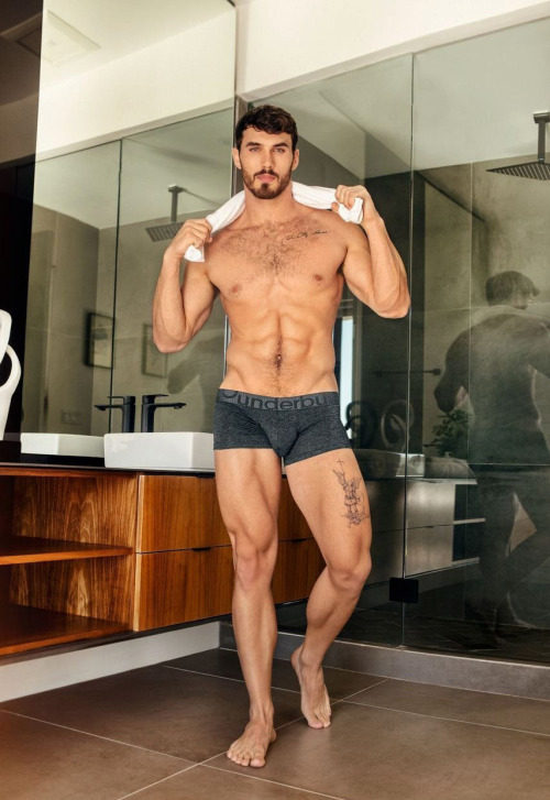 Masculine_Daddy_123
