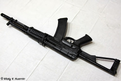 lifeofthelion:  AEK-971 assembled, and disassembled.